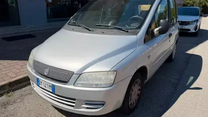 Usata Fiat Multipla Emotion 103 CV (75 kW) 2010 Grigio Monovolume