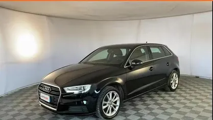 Usado Audi A3 110 CV (80 kW) 2017 Negro Berlina