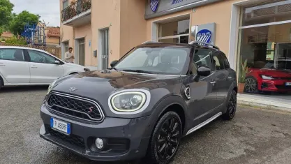 Begagnad Mini Cooper SD Countryman Business 190 HK (139 kW) 2018 Grå SUV