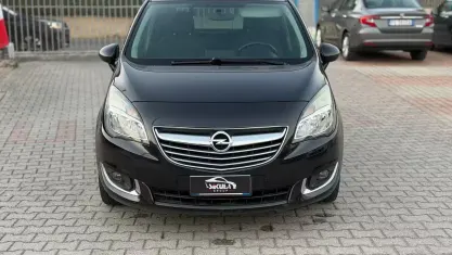 Usata Opel Meriva Design Edition 110 CV (80 kW) 2015 Nero Monovolume