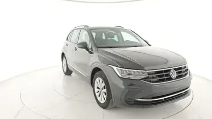 Usata VW Tiguan Life 150 CV (110 kW) 2023 Grigio SUV
