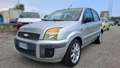 Usata 2006 Ford Fusion Monovolume | 1500 € (Ottimo prezzo)