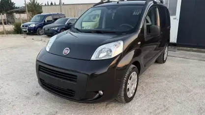 Usata Fiat Qubo Trekking 75 CV (55 kW) 2014 Nero Monovolume