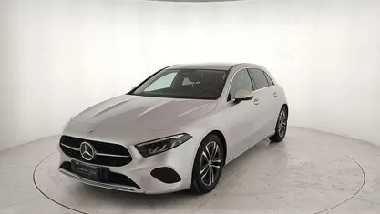 Usata Mercedes A180 Advanced Plus 136 CV (100 kW) 2023 Argento Utilitaria