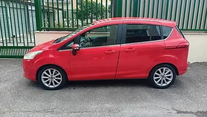 Usata Ford B-MAX Titanium X 101 CV (74 kW) 2016 Rosso Monovolume