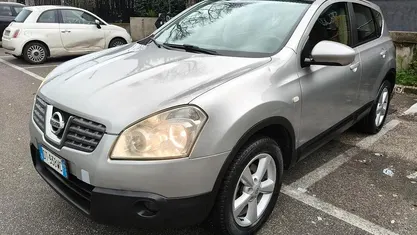 Usata Nissan Qashqai Tekna 106 CV (77 kW) 2009 Grigio SUV