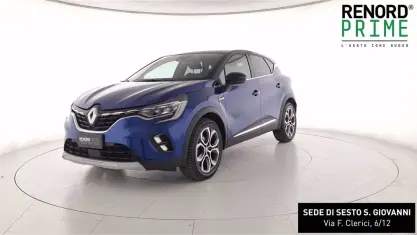Usata Renault Captur Intens 101 CV (74 kW) 2023 Blu scuro SUV