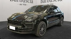 Svart Begagnad 2022 Porsche Macan SUV | 68.500 € (Marknadspris)