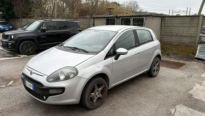 Usata Fiat Punto Evo 69 CV (50 kW) 2011 Grigio Utilitaria