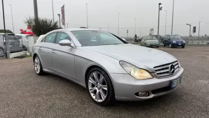 Begagnad Mercedes CLS320 224 HK (164 kW) 2007 Silver Sedan
