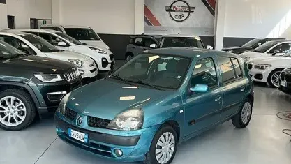 Usata Renault Clio II Expression 75 CV (55 kW) 2003 Blu Berlina