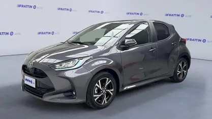 Nuova Toyota Yaris Hybrid Trend 116 CV (85 kW) 2026 Grigio scuro Utilitaria