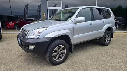 Begagnad Toyota Land Cruiser 173 HK (127 kW) 2004 Grå SUV