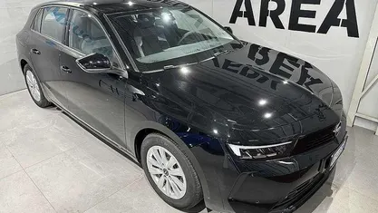 Usata 2025 Opel Astra Edition Tre volumi | 24.100 € (Buon prezzo)