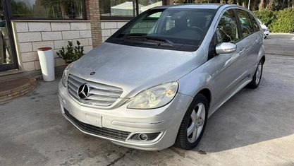 Usata Mercedes B200 Chrome 140 CV (102 kW) 2006 Azzurro Monovolume