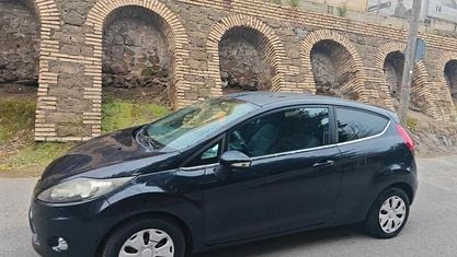 Usata Ford Fiesta 68 CV (50 kW) 2009 Nero Utilitaria