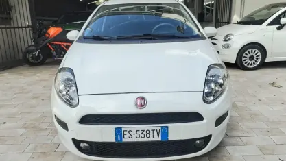 Usata Fiat Punto Lounge 95 CV (69 kW) 2013 Bianco Utilitaria