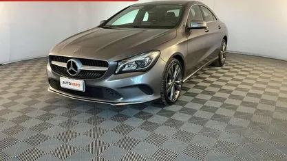 Usata Mercedes CLA200 136 CV (100 kW) 2017 Berlina