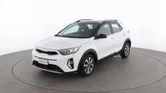 Bianco Usata 2022 Kia Stonic Style SUV | 15.599 € (Buon prezzo)