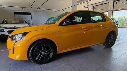 Usado Peugeot 208 Active 102 CV (75 kW) 2022 Utilitario