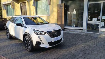 Bianco Usata 2022 Peugeot 2008 Allure SUV | 17.900 € (Buon prezzo)