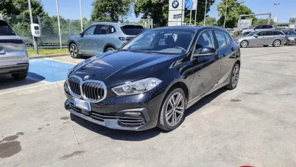 Usata BMW 120 Advantage 190 CV (139 kW) 2022 Nero Utilitaria