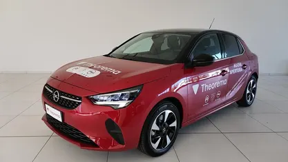 Usata Opel Corsa Elegance 100 kW (136 CV) 2023 Kardio red Berlina