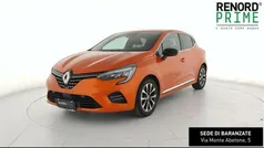 Arancione Usata 2022 Renault Clio V Techno Tre volumi | 16.790 € (Ottimo prezzo)