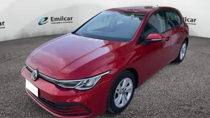 Occasion VW Golf VIII Life 131 ch (96 kW) 2021 Rouge Berline