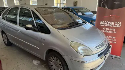 Usata Citroën Xsara Picasso 109 CV (80 kW) 2005 Argento Monovolume