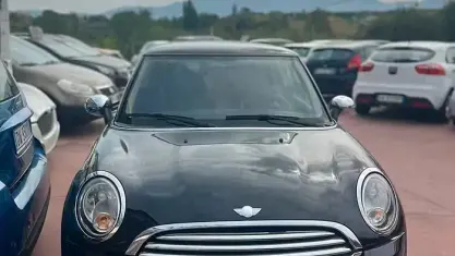Usata Mini ONE 75 CV (55 kW) 2011 Nero Utilitaria