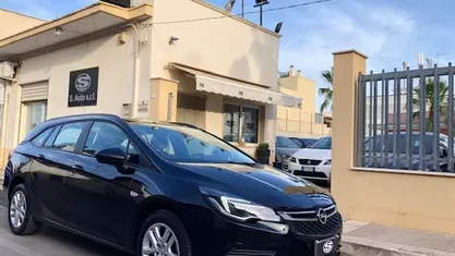 Nero Usata 2016 Opel Astra Cosmo Station wagon | 8300 € (Buon prezzo)