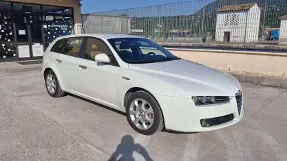 Usata Alfa Romeo 159 Progression 136 CV (100 kW) 2011 Bianco Station wagon
