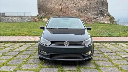 Grigio Usata 2015 VW Polo Trendline Tre volumi | 8500 € (Buon prezzo)