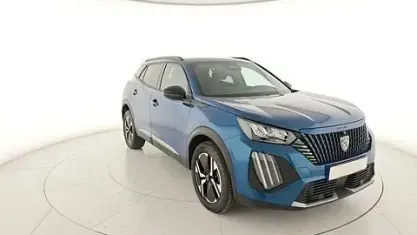 Usata Peugeot 2008 Allure 101 CV (74 kW) 2025 Blu SUV