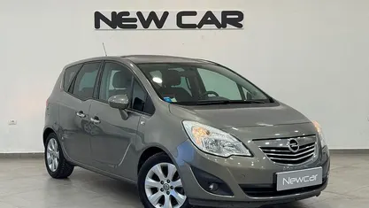 Usata Opel Meriva Cosmo 120 CV (88 kW) 2010 Monovolume