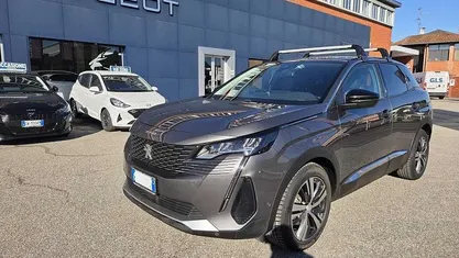 Usata Peugeot 3008 Allure 131 CV (96 kW) 2022 SUV