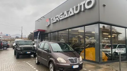 Usata Lancia Musa 77 CV (56 kW) 2009 Viola Monovolume