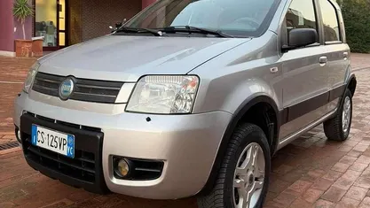 Usata 2007 Fiat Panda 4x4 Climbing Due volumi | 4490 € (Super prezzo)