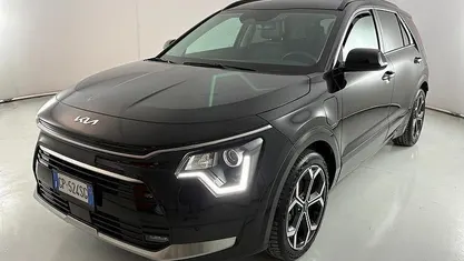 Usata 2024 Kia Niro Style SUV | 27.400 € (Buon prezzo)