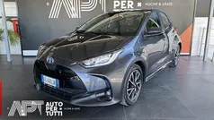 Grigio scuro Usata 2021 Toyota Yaris Hybrid Trend Tre volumi | 16.500 € (Buon prezzo)