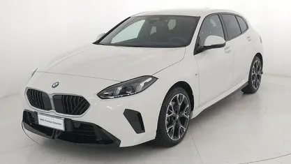 Begagnad BMW 118 Comfort Edition 150 HK (110 kW) 2024 Vit Halvkombi