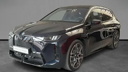 Usata BMW iX M Sport 400 kW (544 CV) 2025 Nero SUV