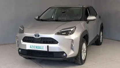 Argento Usata 2023 Toyota Yaris Cross Business Edition SUV | 20.890 € (Ottimo prezzo)