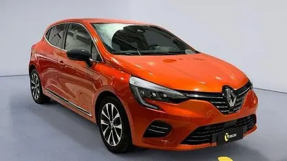 Arancione Usata 2022 Renault Clio V Techno Due volumi | 14.450 € (Buon prezzo)