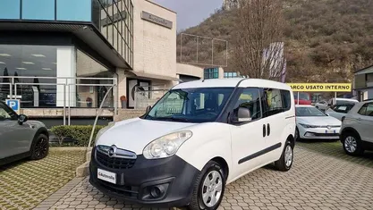 Usata Opel Combo 105 CV (77 kW) 2017 Bianco Monovolume