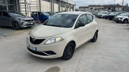 Usata Lancia Ypsilon Platinum 69 CV (50 kW) 2016 Utilitaria