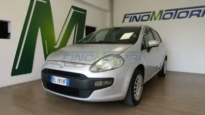 Usata Fiat Punto Easy 69 CV (50 kW) 2012 Grigio Utilitaria