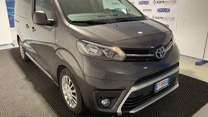 Grigio metallizzato Usata 2018 Toyota Proace Verso Lounge Station wagon | 17.490 € (Super prezzo)