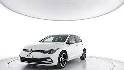 Usata VW Golf VIII Life 110 CV (80 kW) 2021 Utilitaria